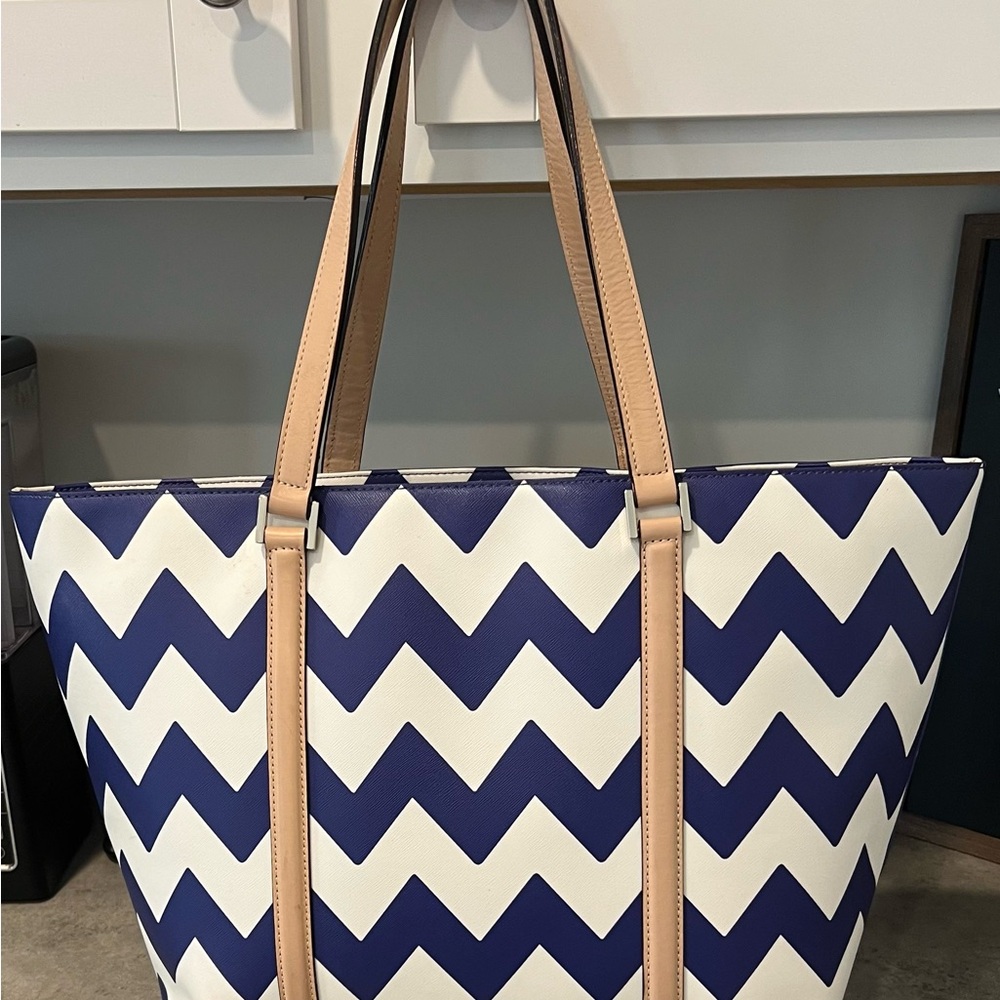 Kate Spade Large Harmony South of the Border Tote in Navy/White! - Picture 4 of 11